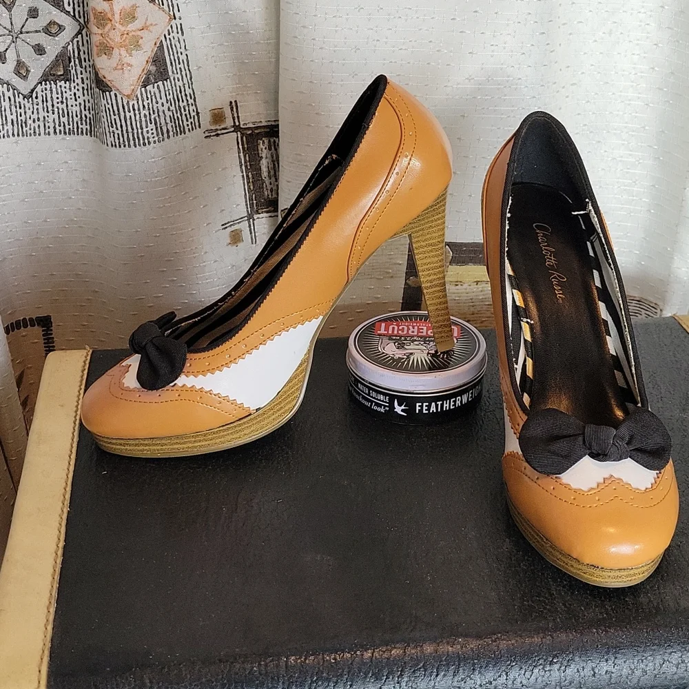 Retro Spectator Bow Pumps